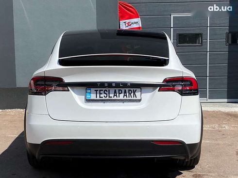Tesla Model X 2019 - фото 9
