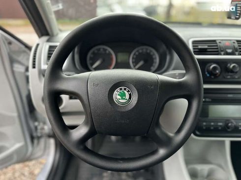 Skoda Fabia 2008 - фото 25