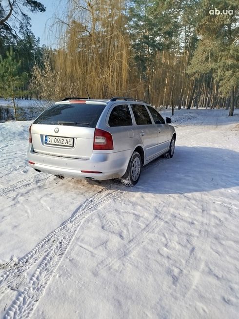 Skoda Octavia 2011 серый - фото 8