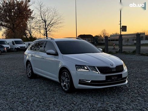 Skoda Octavia 2017 - фото 13