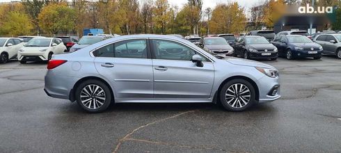 Subaru Legacy 2018 - фото 4