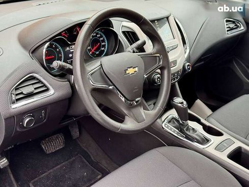 Chevrolet Cruze 2017 - фото 12