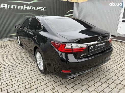 Lexus ES 2017 - фото 30