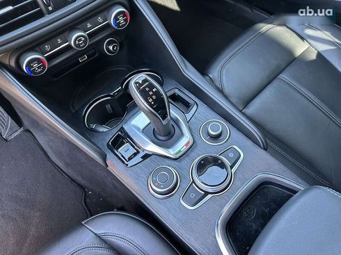 Alfa Romeo Giulia 2020 - фото 11