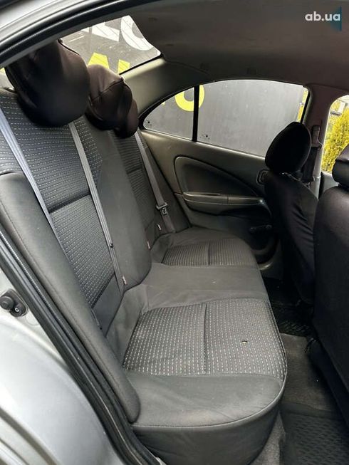 Nissan Almera 2008 - фото 12
