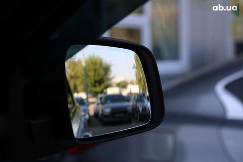 Jeep Grand Cherokee 2018 - фото 30