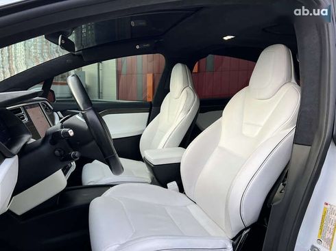 Tesla Model X 2016 - фото 21