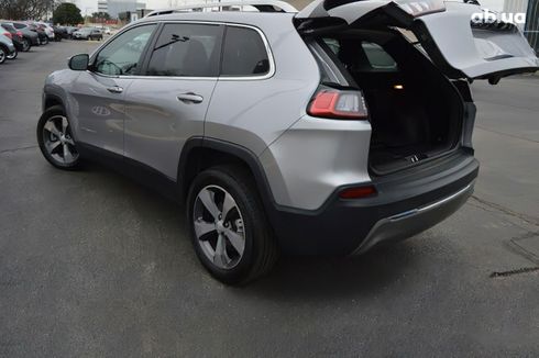 Jeep Cherokee 2019 серебристый - фото 4