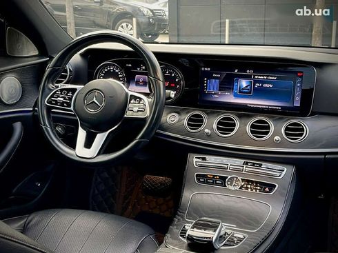 Mercedes-Benz E-Класс 2019 - фото 29