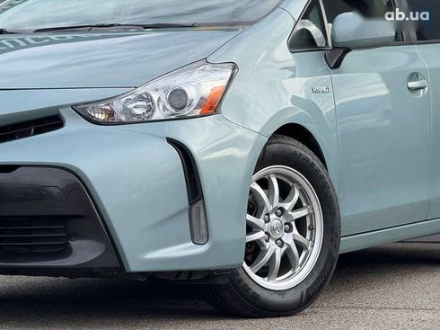Toyota Prius V 2016 - фото 7