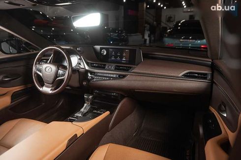 Lexus ES 2019 - фото 26