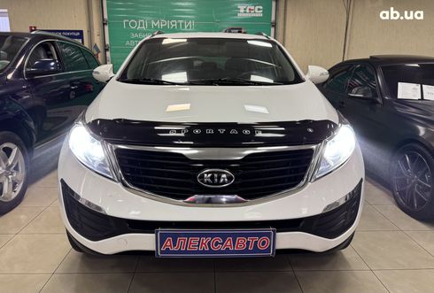 Kia Sportage 2012 белый - фото 6