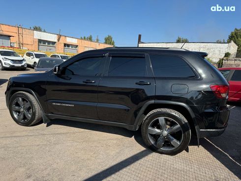 Jeep Grand Cherokee 2012 черный - фото 3