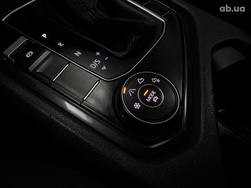 Volkswagen Tiguan 2018 серый - фото 4