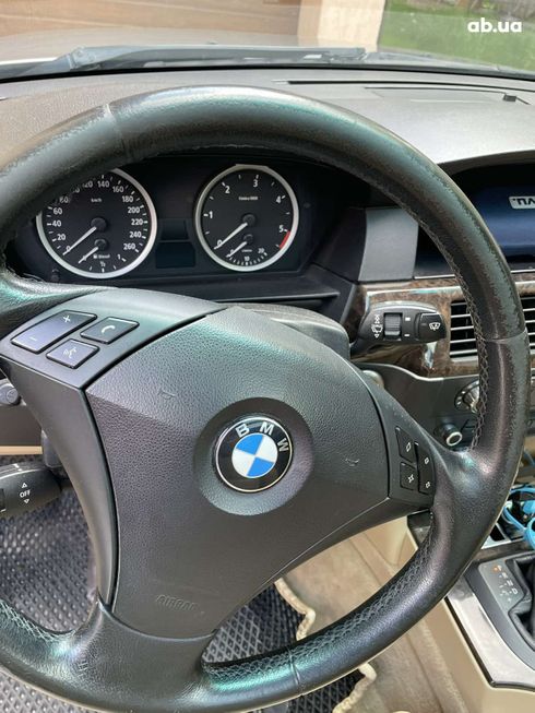 BMW 5 серия 2006 серый - фото 2