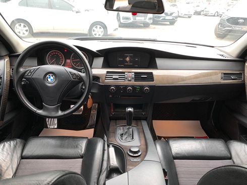 BMW 5 серия 2006 серый - фото 30