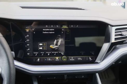 Volkswagen Touareg 2023 - фото 24