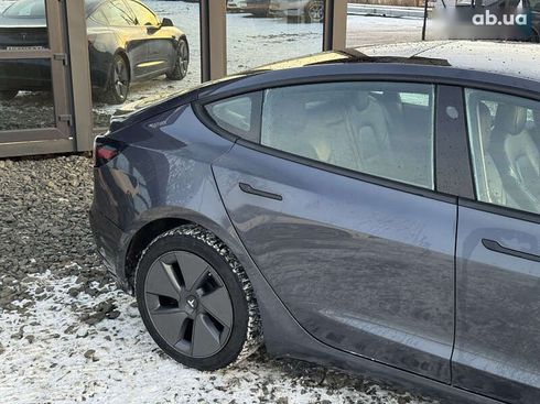Tesla Model 3 2022 - фото 9