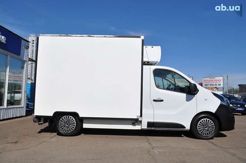 Opel Vivaro 2017 - фото 22