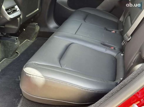 Tesla Model Y 2024 - фото 15