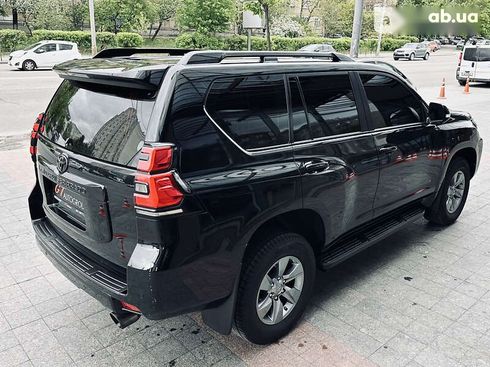 Toyota Land Cruiser Prado 2019 - фото 25