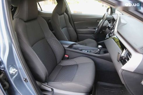 Toyota C-HR 2022 - фото 10