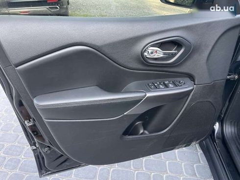 Jeep Cherokee 2018 - фото 27