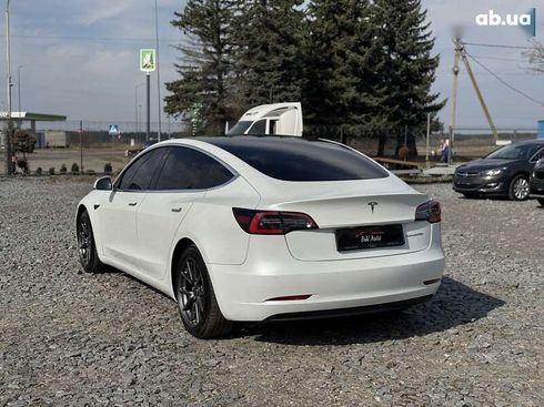 Tesla Model 3 2020 - фото 11
