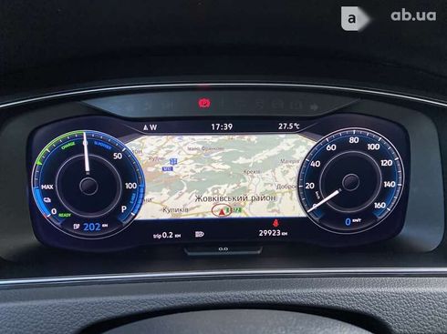 Volkswagen e-Golf 2020 - фото 5