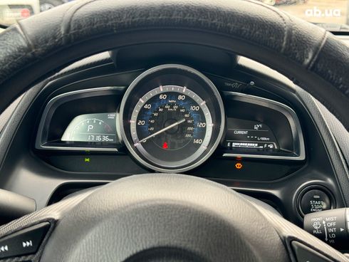 Toyota Yaris 2017 синий - фото 26