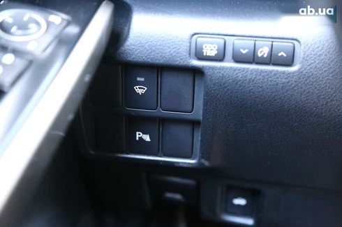 Lexus IS 2013 - фото 24