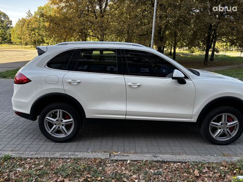 Porsche Cayenne 2010 белый - фото 6