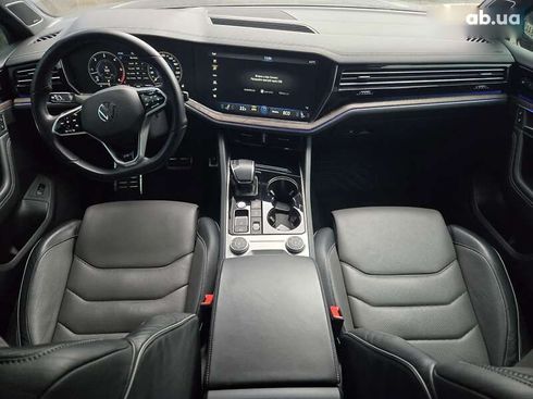 Volkswagen Touareg 2021 - фото 21