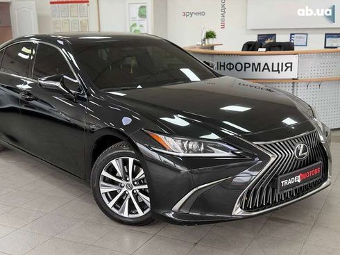 Lexus ES 2018 - фото 11