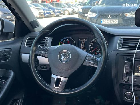 Volkswagen Jetta 2013 серый - фото 25