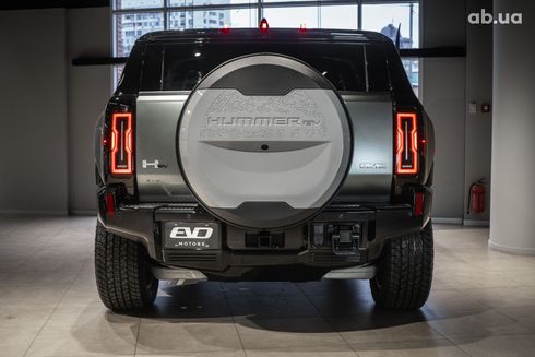 GMC Hummer EV 2024 черный - фото 8