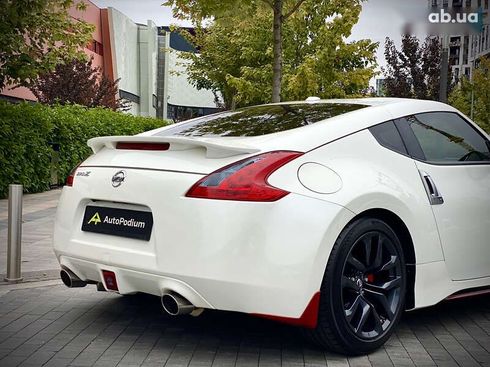 Nissan 370Z 2015 - фото 14