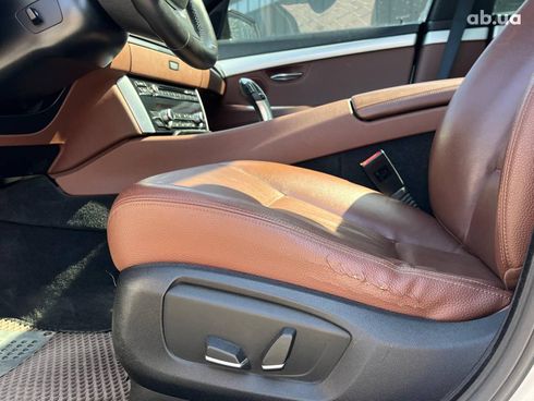 BMW 5 серия 2013 белый - фото 21