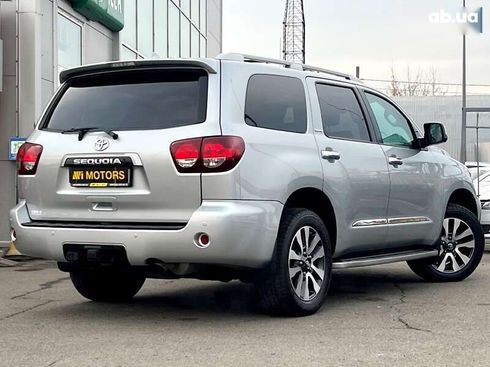 Toyota Sequoia 2020 - фото 4