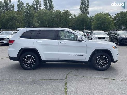Jeep Grand Cherokee 2017 - фото 6