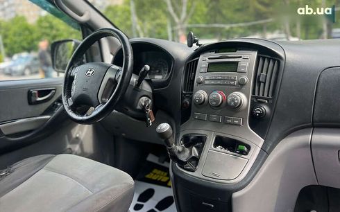 Hyundai H-1 2012 - фото 10