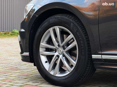 Volkswagen Passat 2017 - фото 24