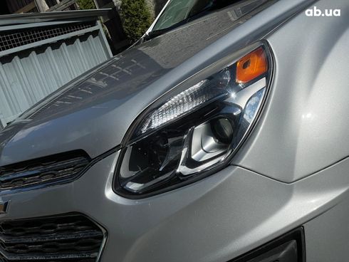 Chevrolet Equinox 2017 серый - фото 6
