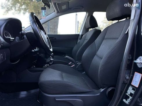 Hyundai i30 2010 - фото 23