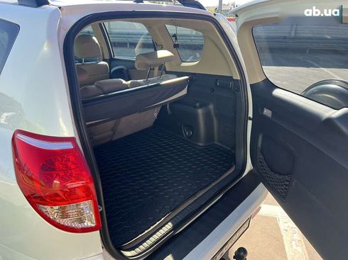 Toyota RAV4 2008 - фото 13