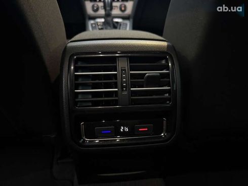 Volkswagen Passat 2016 - фото 21