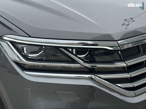 Volkswagen Touareg 2022 - фото 24