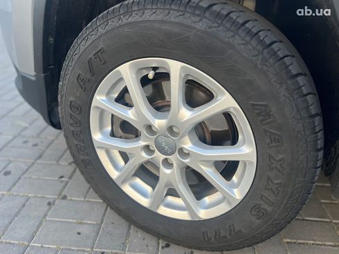 Jeep Cherokee 2015 серый - фото 14