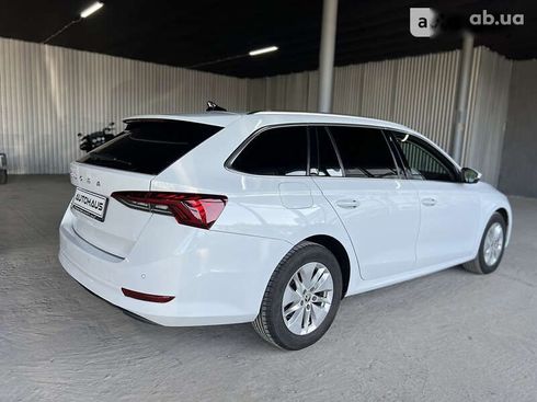 Skoda Octavia 2020 - фото 10