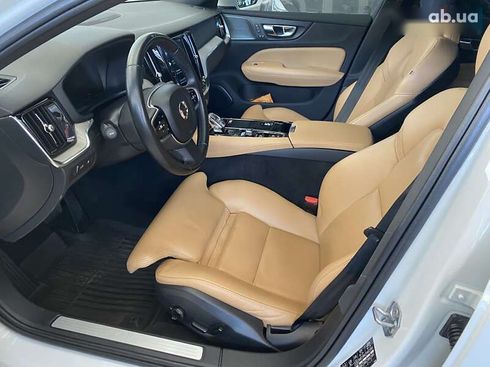 Volvo S60 2019 - фото 20